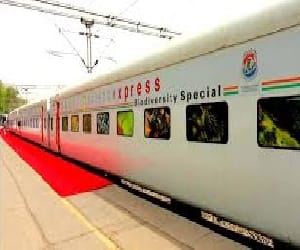 mahamana Express ran, 50 people Travel.
